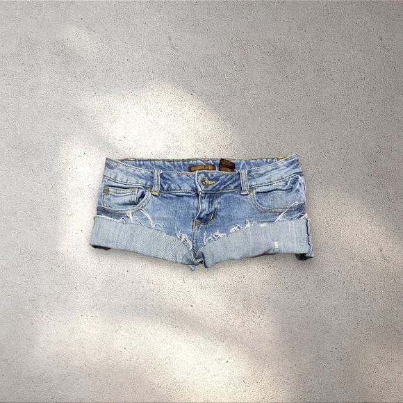 !! SOLD DO NOT BUY !! Zanadi Low Rise Micro Denim Shorts - Picture 1 of 3